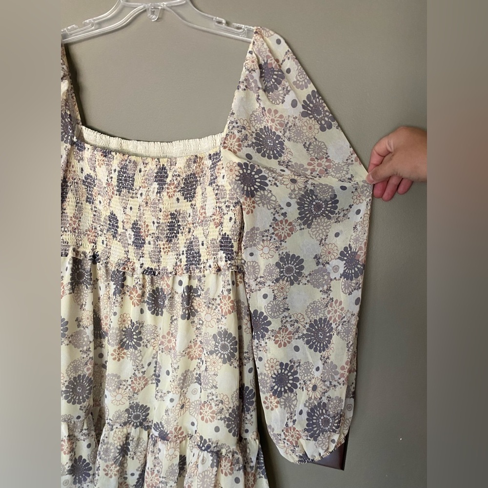 WILFRED x ARITZIA Tempest Butter Floral Smocked Mini Dress Size Medium - Picture 4 of 8